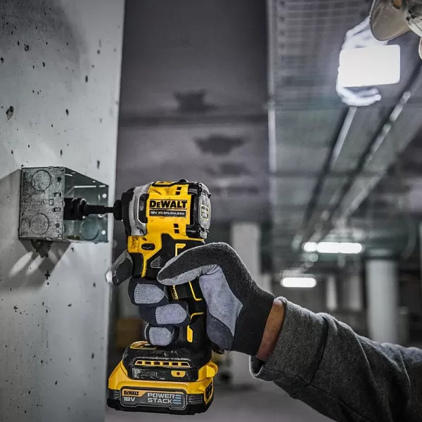 Aku rázový utahovák 18V 2x1,7Ah DeWALT POWERSTACK DCF850E2T