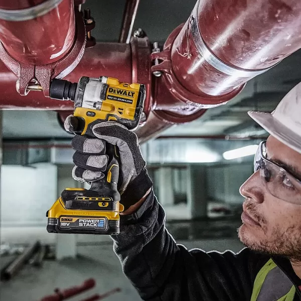 Aku rázový utahovák 18V 2x2,0Ah DeWALT DCF921D2T