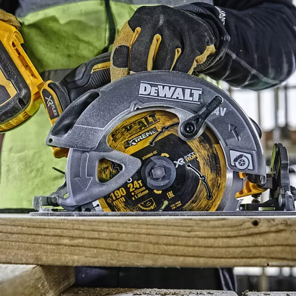 Aku kotoučová pila 54V bez aku DeWALT DCS578NT