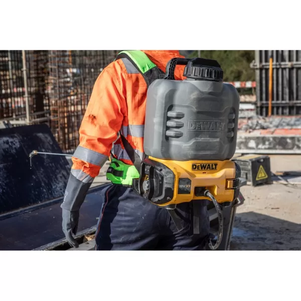 Aku postřikovač chemie 18V bez aku DeWALT DCCS1100N