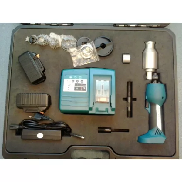 Akumulátorová hydraulická děrovací pumpa ZUPPER EZ-6AL