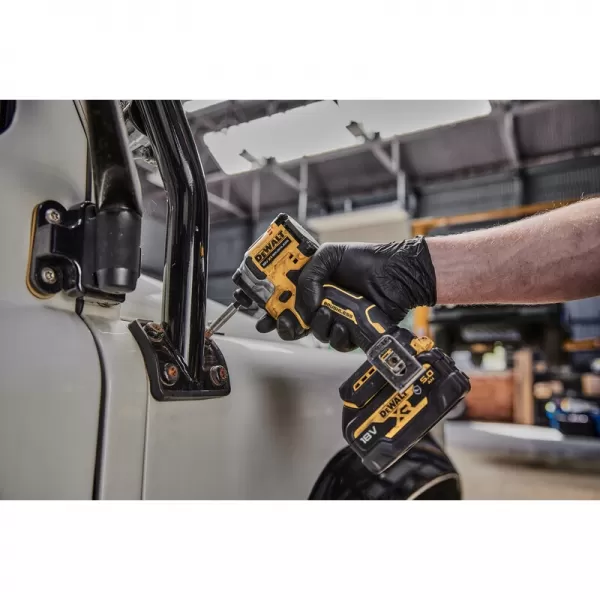 Aku rázový utahovák 18V bez aku DeWALT DCF850N