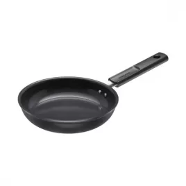 Hard Face Pánev na smažení s nepřilnavým povrchem 20 cm Fiskars 1075457