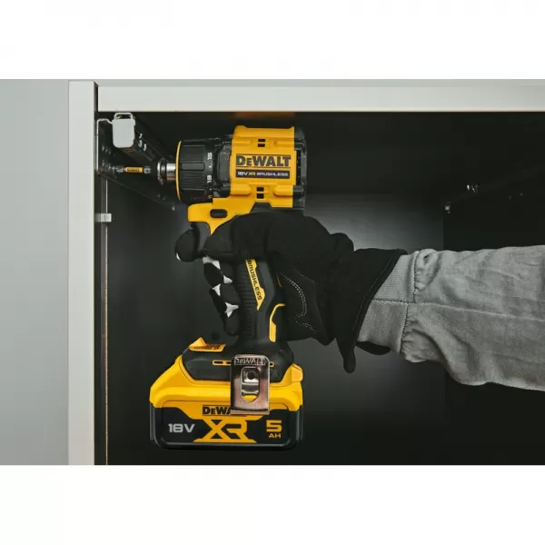 Aku bezuhlíková vícehlavá vrtačka 18V 2x2,0 Ah DeWALT DCD803D2T
