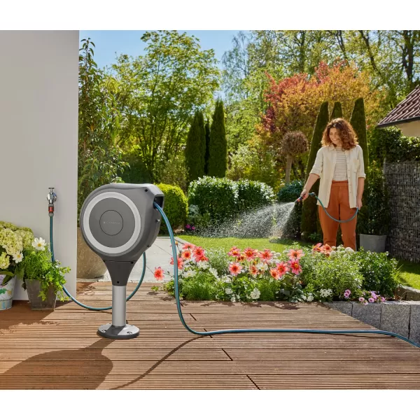 Terasový box na hadici RollUp M, 20m, bílý, automatické navíjení Gardena 18617-20