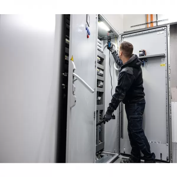 Zkoušečka napětí Bosch EXPERT EXVT1000-17