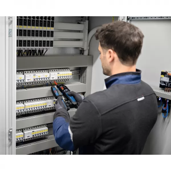 Zkoušečka napětí Bosch EXPERT EXVT1000-17
