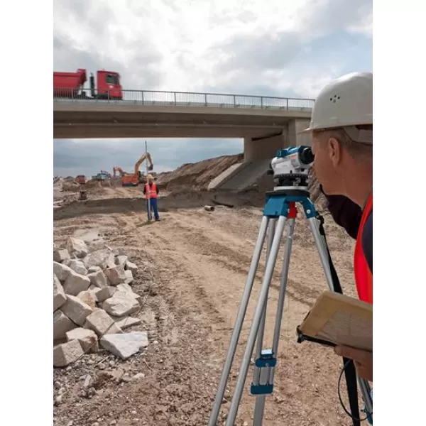 Optický nivelační přístroj Bosch GOL 26 D Professional 0 601 068 000