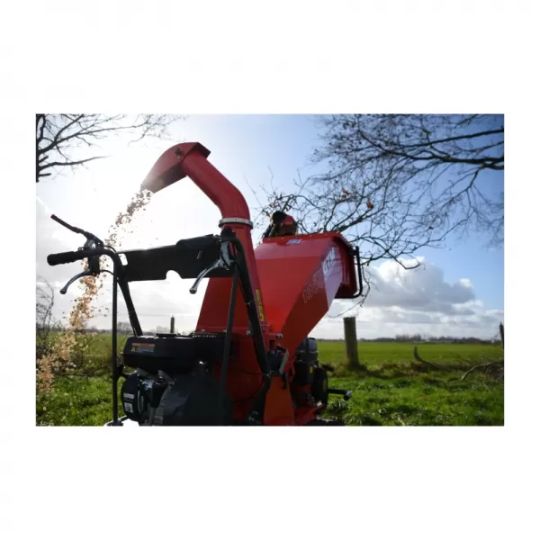 Benzinový drtič dřeva s pásovým pojezdem GTM MSGTS1305RG15