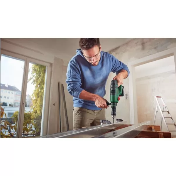 Aku vrtací kladivo Bosch UniversalHammer 18V