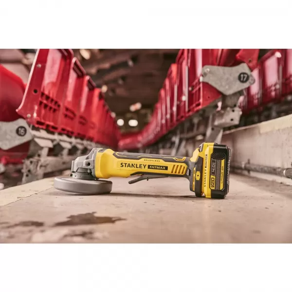 Aku úhlová bruska 125mm V20 18V 2x4,0Ah Stanley FatMax SFMCG700M2K