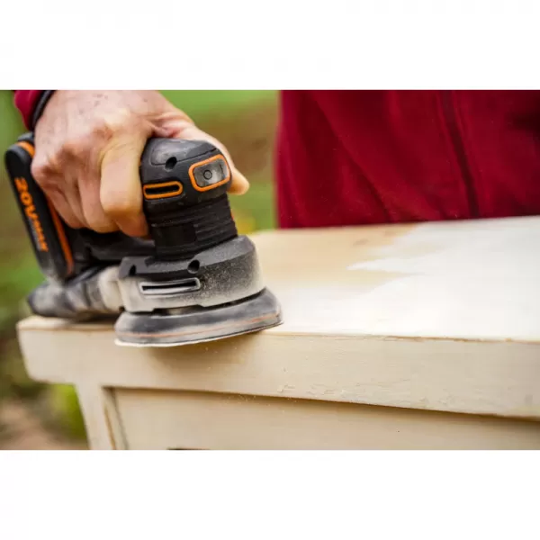 Aku vibrační bruska 20V bez aku Worx Orange WX822.9