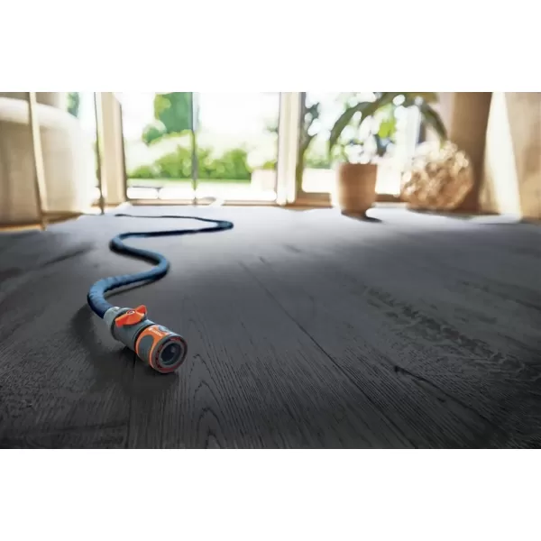 Textilní hadice Liano 10 m s přípojkou na vnitřní vodovodní kohoutky - sada Gardena 18490-20