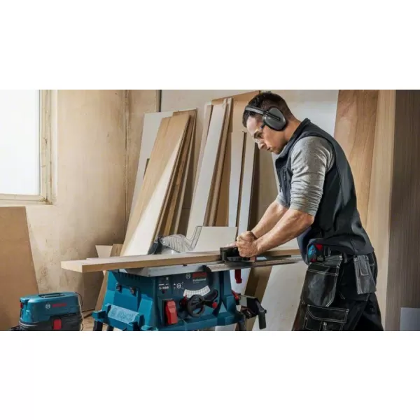 Stolní okružní pila Bosch GTS 254 0601B45000