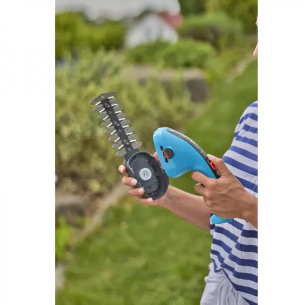 Aku nůžky na trávu ClassicCut 3,6V 2,5Ah Gardena 9885-20