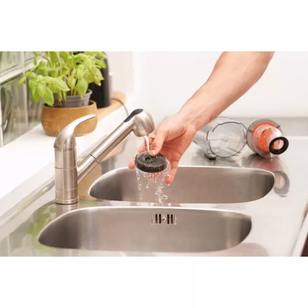 Aku tyčový vysavač 2V1 18V 1x2,0Ah s integrovaným akumulátorem Black&Decker BHFEA520J