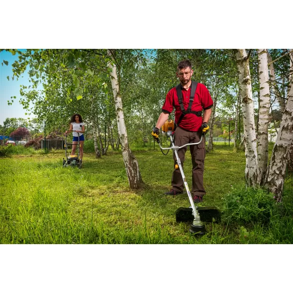 Křovinořez s benzínovým 4-taktním motorem 36 cm3 Riwall PRO RPB 360 4T
