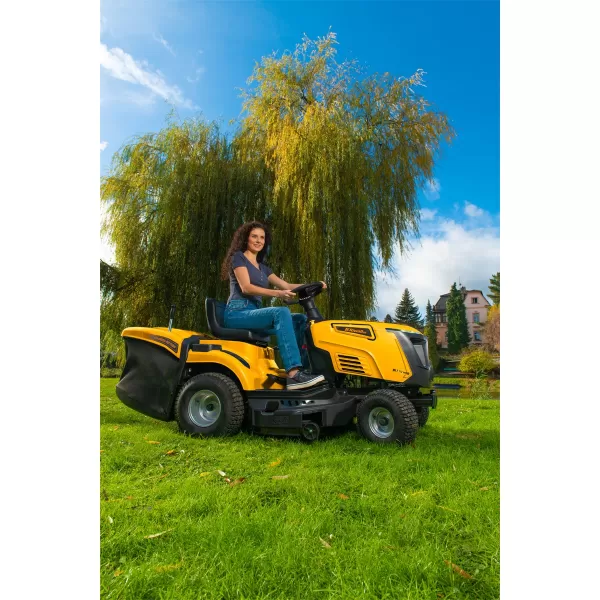 Travní traktor se zadním výhozem 92cm Riwall PRO RLT 92 TRD TK13G2501002B