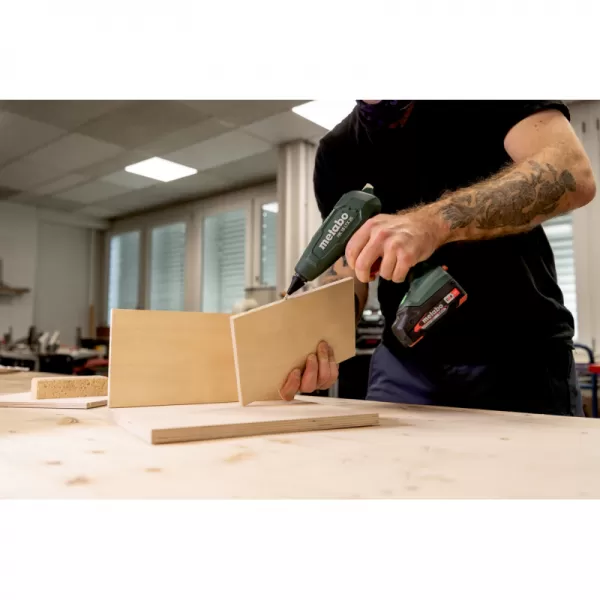 Aku lepící pistole 18V bez aku Metabo 600797840
