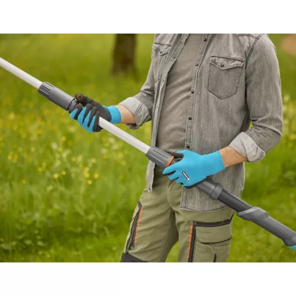 Aku teleskopické nůžky na větve HighCut 250/18V 1x2,0Ah P4A - sada Gardena 14774-20