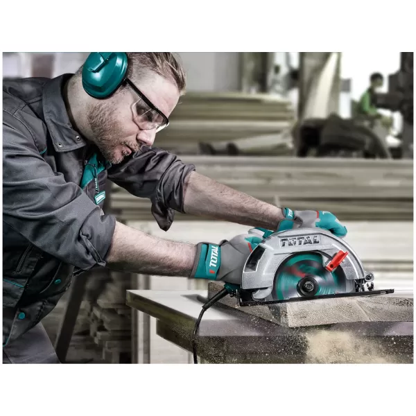 Kotoučová pila 1400W Total TS1141856