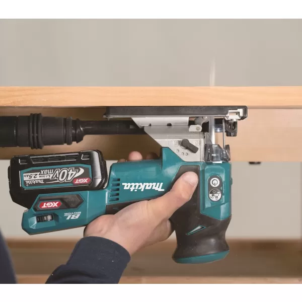 Aku bezuhlíková přímočará pila Li-ion XGT 40V 2x4,0Ah Makita JV001GM201