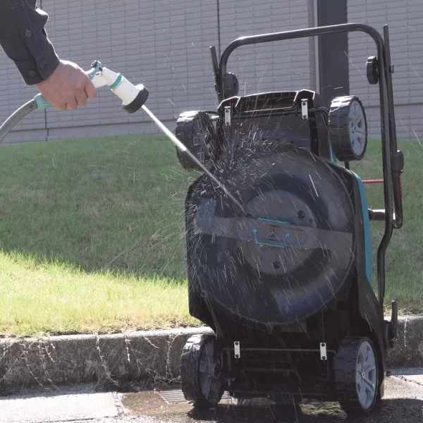 Aku sekačka 430mm Li-ion XGT 40V bez aku Makita LM004GZ