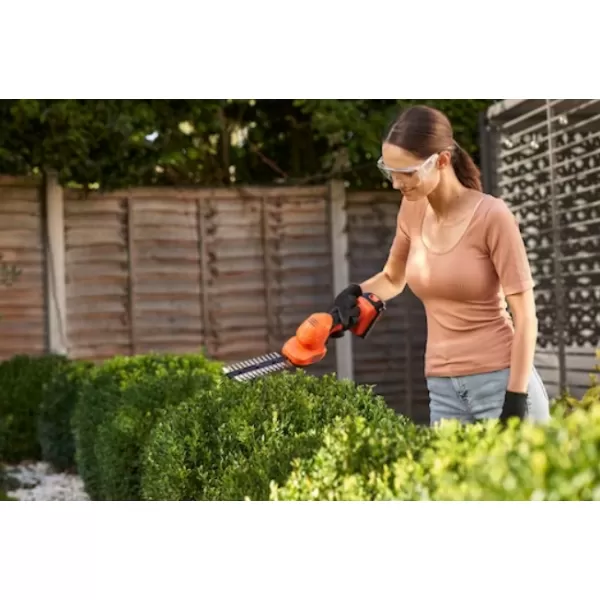 Aku nůžky na trávu/keře 18V 1x2,0Ah Black&Decker BCSS18D1