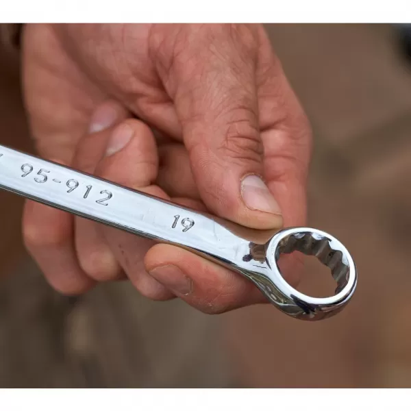 142dílná sada v montážním kufru Stanley STMT98109-1