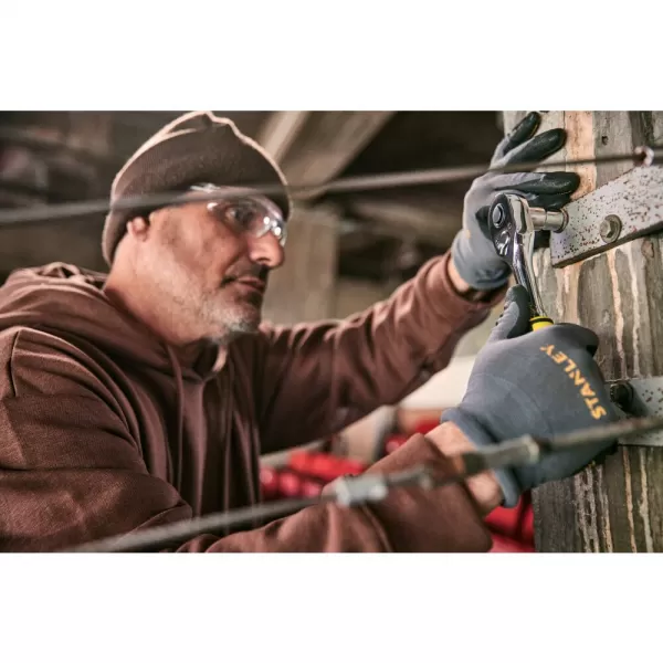 142dílná sada v montážním kufru Stanley STMT98109-1