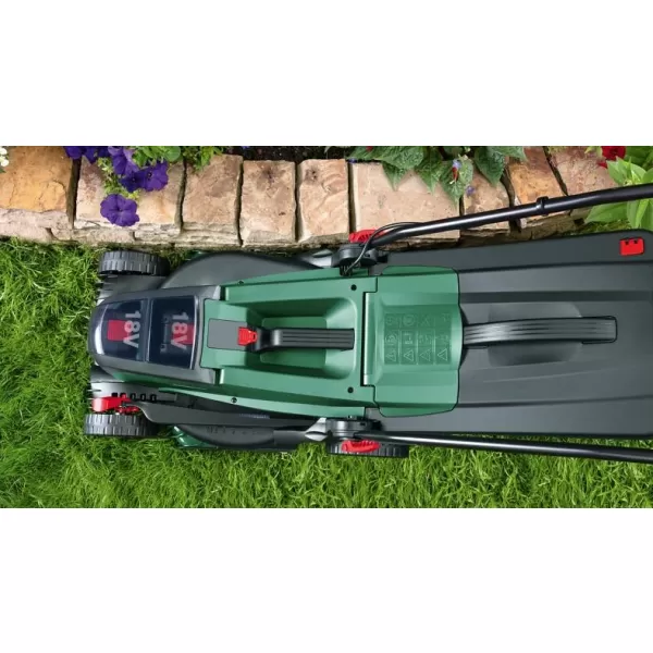 Aku sekačka 2x18V 2x4,0Ah Bosch UniversalRotak 2x18V-37-550 06008B9E00