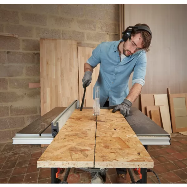 Stolní kotoučová pila 1800W Black&Decker BES720