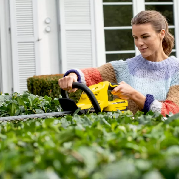 Aku nůžky na živý plot 18V, 2,5Ah HGE 18-45 Battery Set Kärcher 1.444-231.0