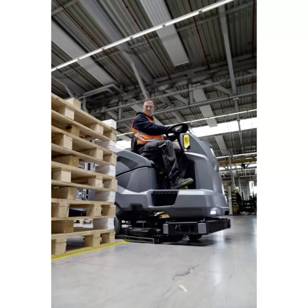 Podlahový mycí stroj s odsáváním B 200 R Bc+D110+ DOSE+Rins+Majáček Kärcher 1.246-206.0