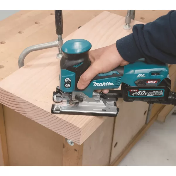 Aku bezuhlíková přímočará pila Li-ion XGT 40V bez aku Makita JV001GZ