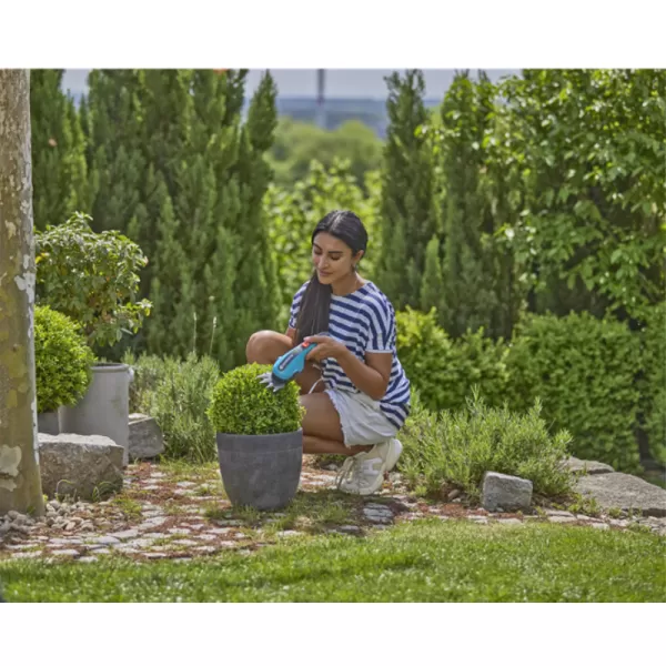 Aku nůžky na trávu ClassicCut 3,6V 2,5Ah Gardena 9885-20