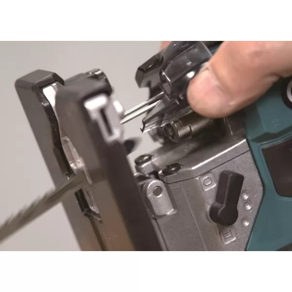 Aku bezuhlíková přímočará pila Li-ion XGT 40V 2x4,0Ah Makita JV001GM201