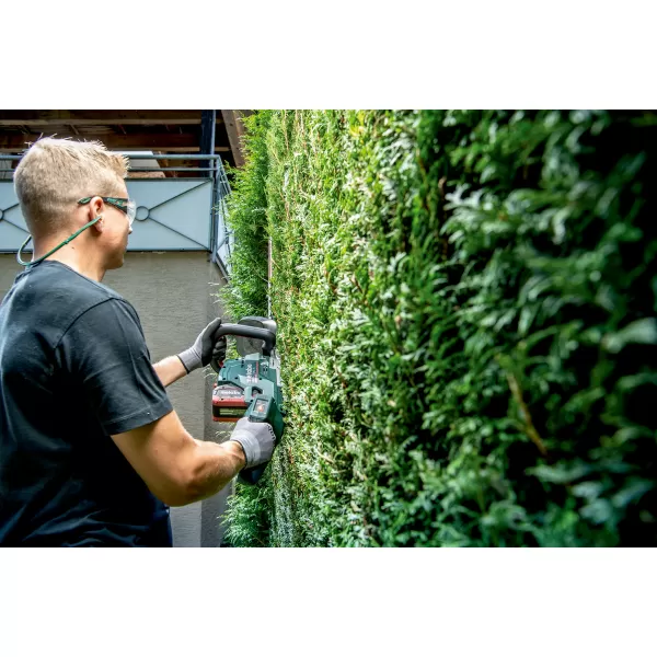 Aku nůžky na živý plot 18V bez aku HS 18 LTX BL 65 Metabo 601723850