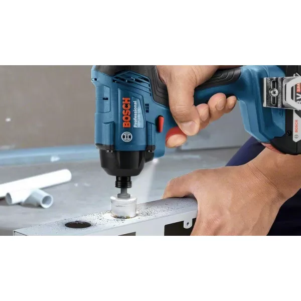 Aku rázový utahovák 18V 2x2,0Ah Bosch GDR 180-Li Professional 0.601.9G5.123