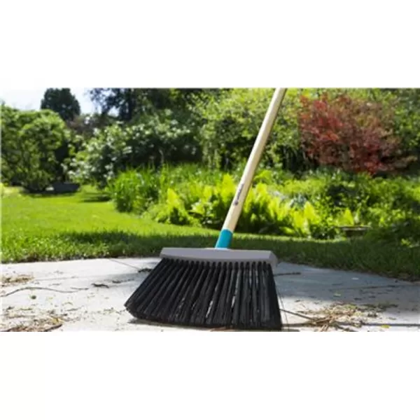 Smeták na ulice Gardena ClassicLine 17204-20