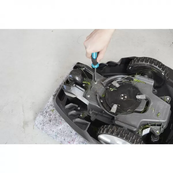 Sada pro údržbu a čištění robotické sekačky Gardena 4067-20