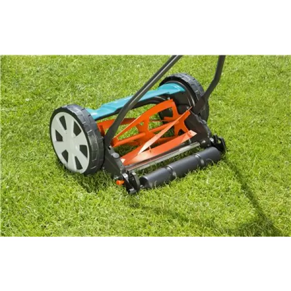 Vřetenová sekačka Gardena 330 4027-20