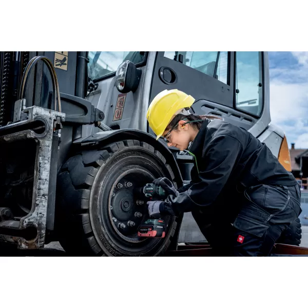 Aku rázový utahovák 18V/2x5,5Ah SSW 18 LTX 800 BL Metabo 602403660