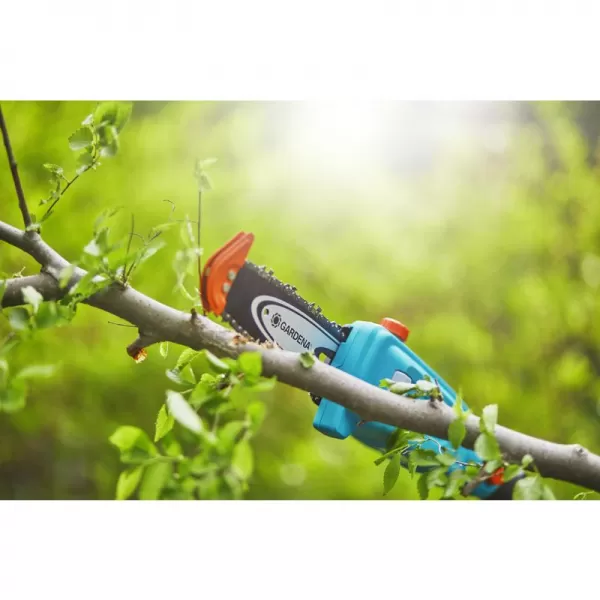 Aku teleskopická vyvětvovací pilka Gardena TCS 20/18V P4A - sada 14770-20