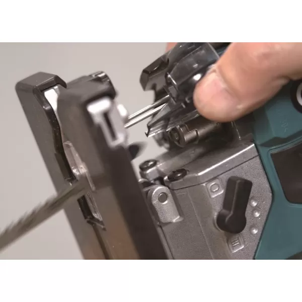 Aku bezuhlíková přímočará pila Li-ion XGT 40V bez aku Makita JV002GZ