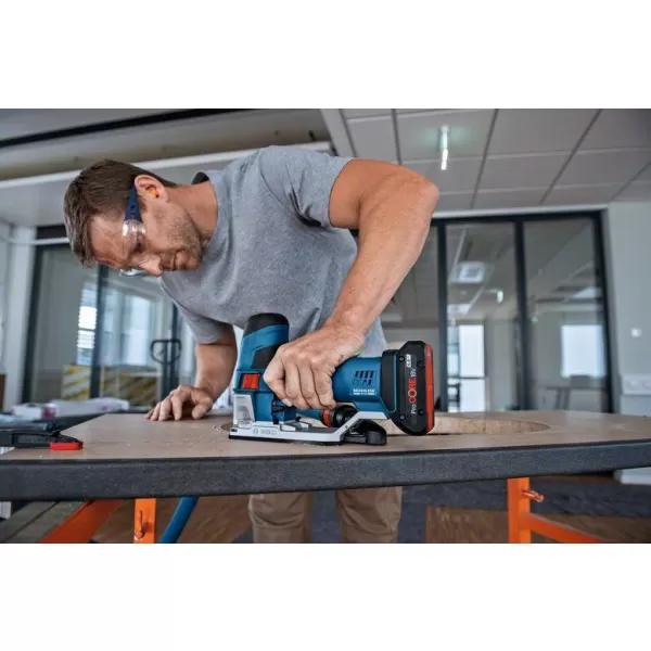Aku kmitací pila 18V bez aku Bosch GST 18V-155 SC 06015B0001