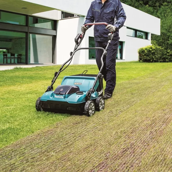 Aku vertikutátor 38cm Li-ion XGT 40V bez aku Makita UV001GZ