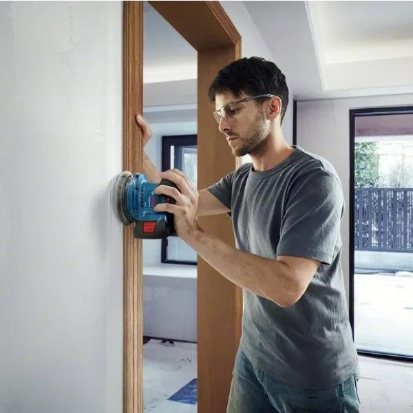 Aku excentrická bruska 18V 1x4,0Ah Bosch GEX 185-LI 06013A5021