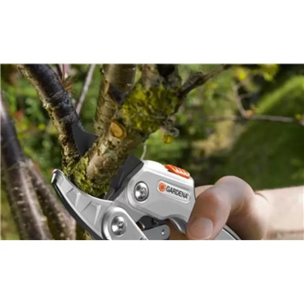 Ráčnové nůžky Gardena SmartCut Comfort 8798-20 Nůžky na větve Gardena EnergyCut 750 B