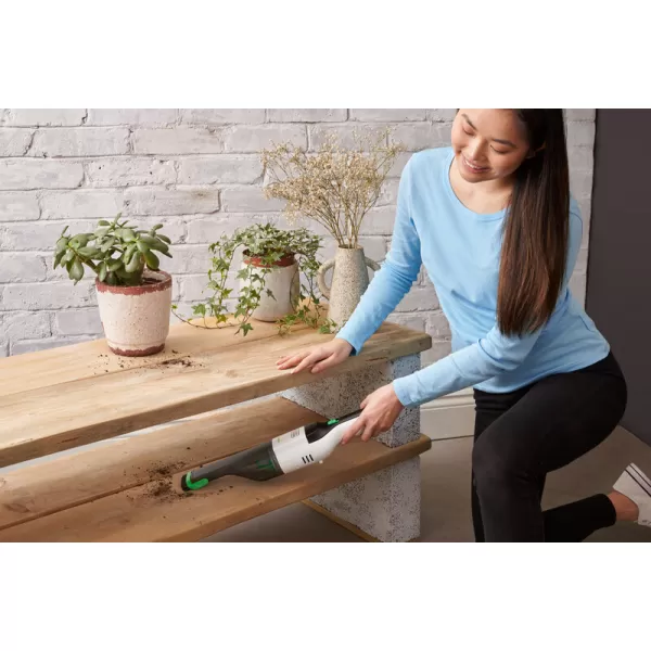 Aku ruční vysavač 7,2V 1x1,5Ah reviva Black&Decker REVHV8C